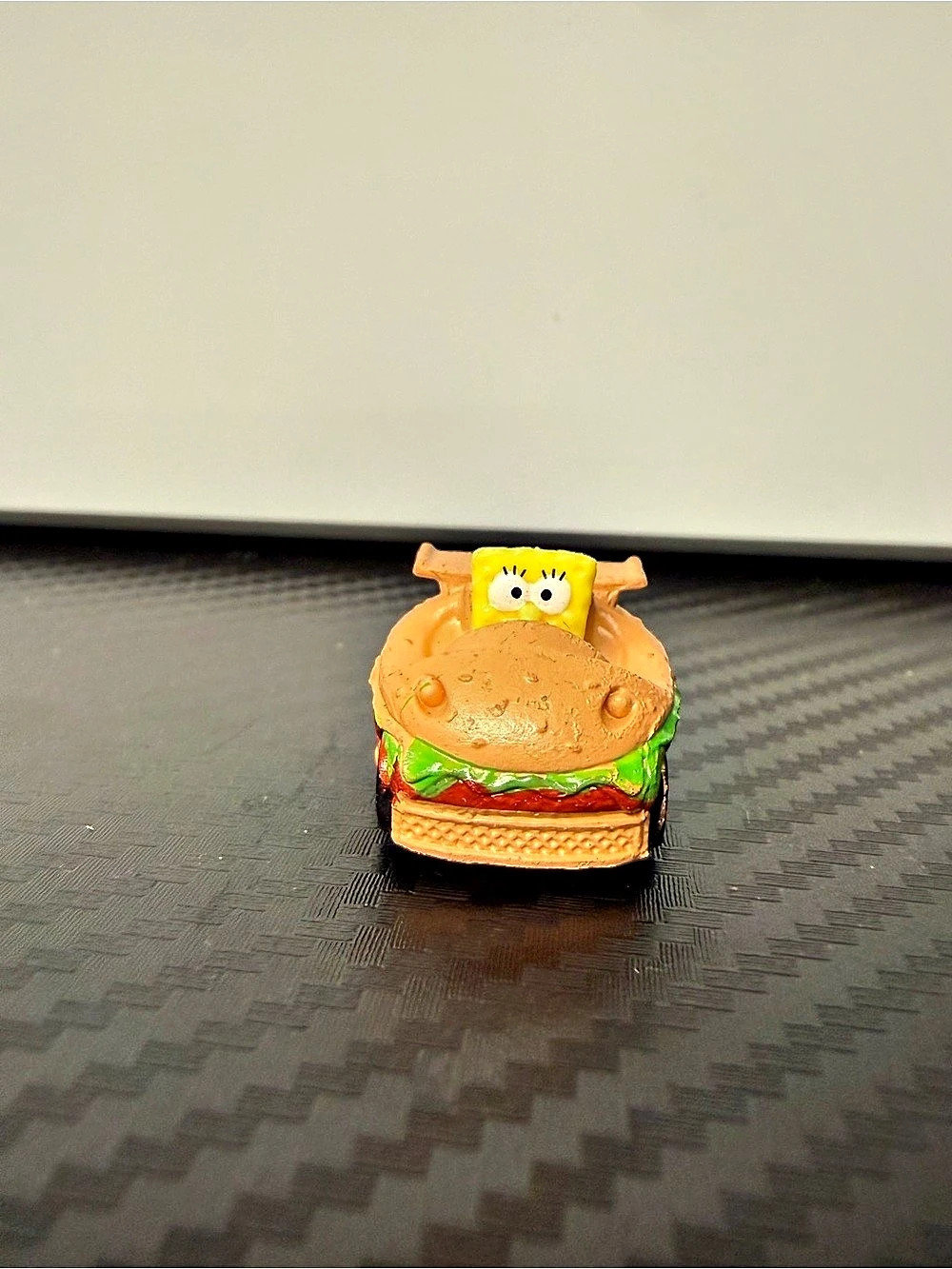 ZURU Mini Brands SpongeBob Krabby Patty RC Car Miniature
